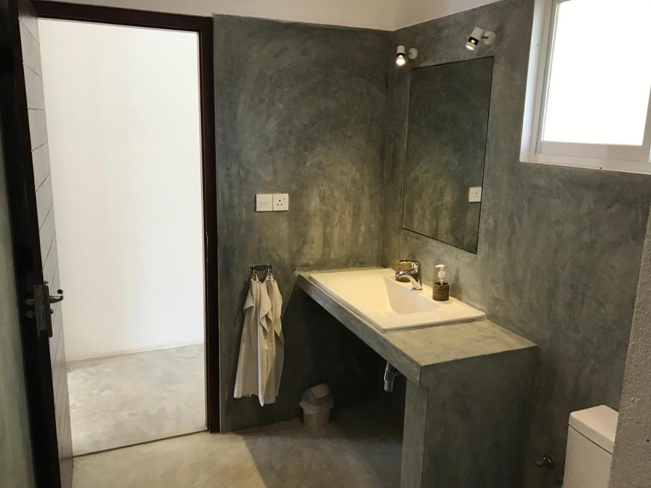 Jippie The Villa Hikkaduwa Dış mekan fotoğraf
